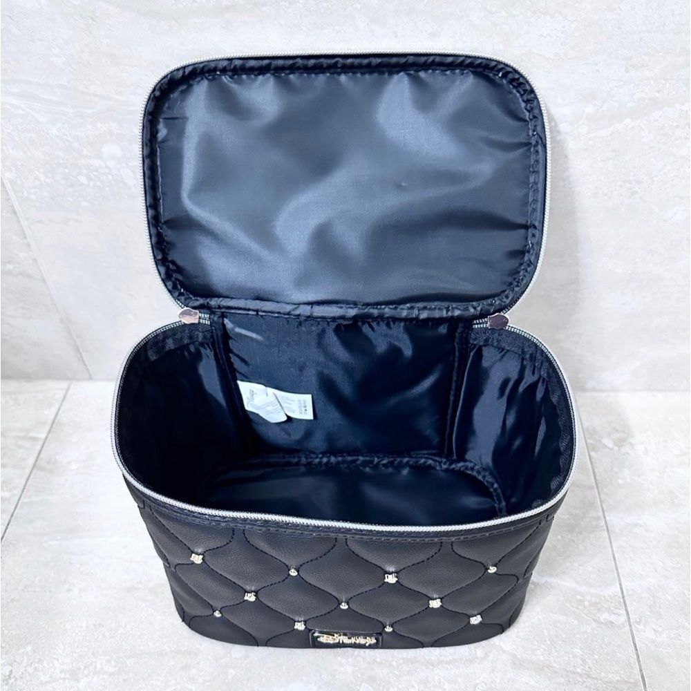 Disney Mickey Large Travel Bag - Picture 8 of 8